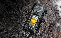 Rugged Dual-Display Smartphones Image 5