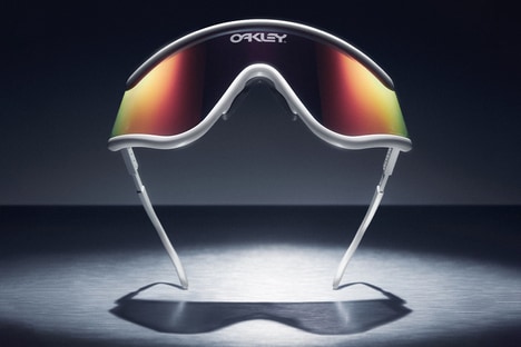 Sporty 70s Era Eyewear
