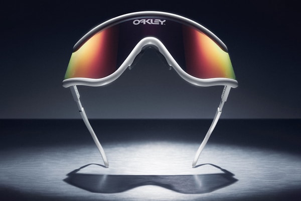 Sporty 70s Era Eyewear