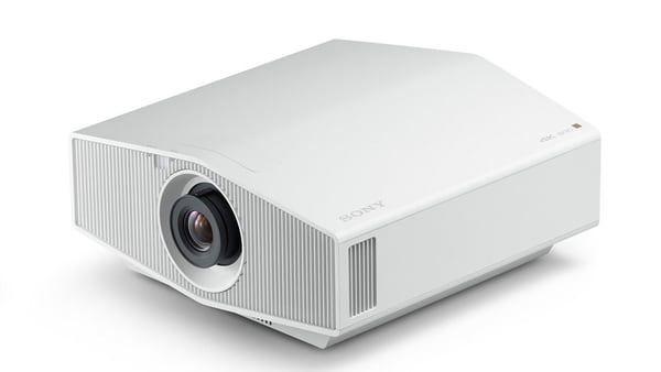Theater-Quality Living Room Projectors