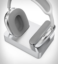 Precision Metallic Headphone Stands Image 3