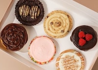 Socialite-Inspired Dessert Menus