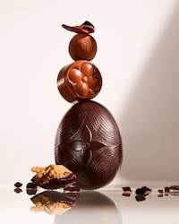 Chocolate-Crafted Intricate Luxe Bags Image 2