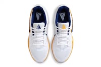 Athlete-Honoring Basketball Sneakers Image 4