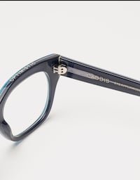 Timeless Statement Frames Image 3