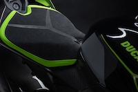 Carbon Fiber Supercar Motorcycles Image 4