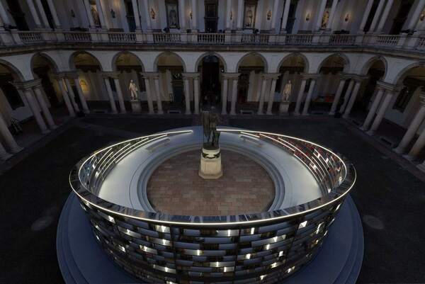 Revolving Bright Kinetic Installations