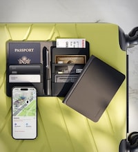 Trackable Travel Wallets Image 4