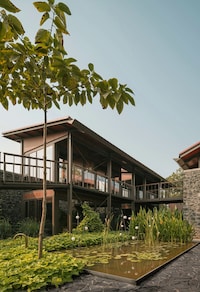 Self-Designed Tranquil Workspaces Image 1