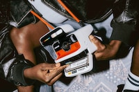 Flippable Retro-Style Instant Cameras Image 2