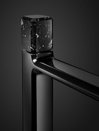 Luxe Refined Bathroom Fixtures Image 4