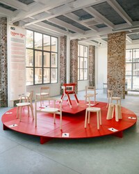 Intertwined Wooden Chair Designs Image 4
