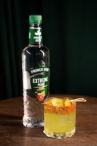 Spicy Pickle-Flavored Margarita Cocktails Image 2