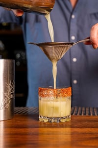Spicy Pickle-Flavored Margarita Cocktails Image 3