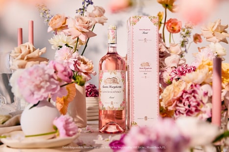 Romantic Whimsical Ros&eacute;s
