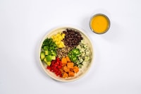 Elevated In-Flight Dining Experiences Image 5