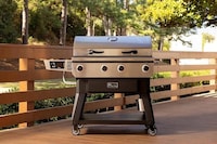 High-Heat Dual-Mode Pellet Grills Image 1