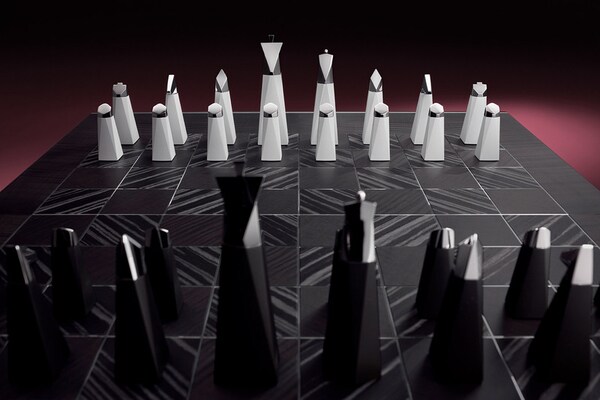 Opulent Automotive Chess Sets Image 2