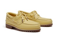 Classic Summer-Ready Boatshoes Image 3