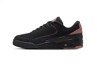 Sleek Contrasting Sneaker Colorways Image 1