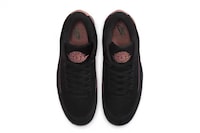 Sleek Contrasting Sneaker Colorways Image 2