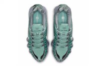 Teal-Metallic Sneaker Models Image 3