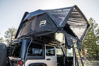 Apartment-Sized Rooftop Tents Image 3