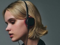 Retro Wireless On-Ear Headphones Image 2