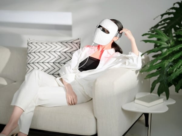 Pro-Grade Light Therapy Masks