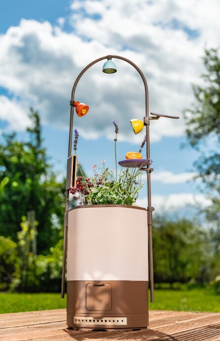 Smart Nature Observatories