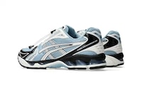 Cool-Toned Lifestyle Sneakers Image 2