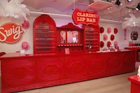 Saloon-Style Beauty Pop-Ups Image 2