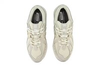 Summer-Ready Neutral Sneaker Sets Image 2