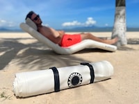 Ergonomic Inflatable Lounge Chairs Image 3