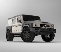 Utilitarian Luxury SUVs Image 4