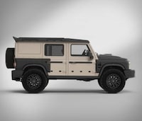 Utilitarian Luxury SUVs Image 5