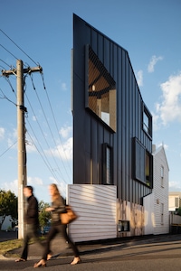 Contemporary Weatherized Homes Image 2