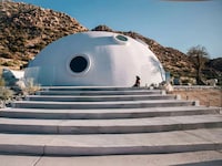 Dome-Like Futuristic Desert Homes Image 2