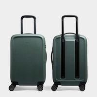Minimalist Repairable Suitcases Image 4