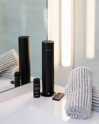 Luxurious Fragrance Diffusers Image 2