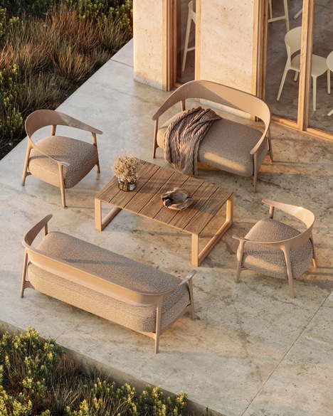 Capacious Outdoor Sofa Capsules