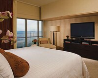 Stunning Waterfront Hotels Image 3