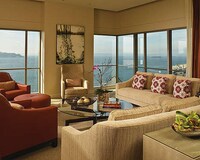 Stunning Waterfront Hotels Image 4