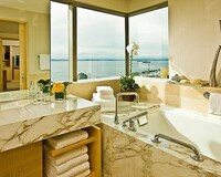 Stunning Waterfront Hotels Image 6