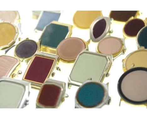 18 Brooch Baubles
