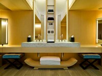 Lavish Lavatories Image 6