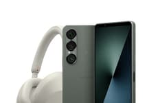 Flagship AI-Powered Smartphones