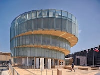 Sleek Spiralling Ramp Pavilions Image 2