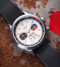 Retro Rally Racing Timepieces Image 5