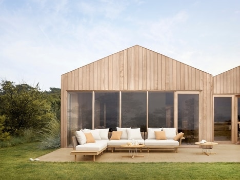 Kite-Inspired Outdoor Furniture